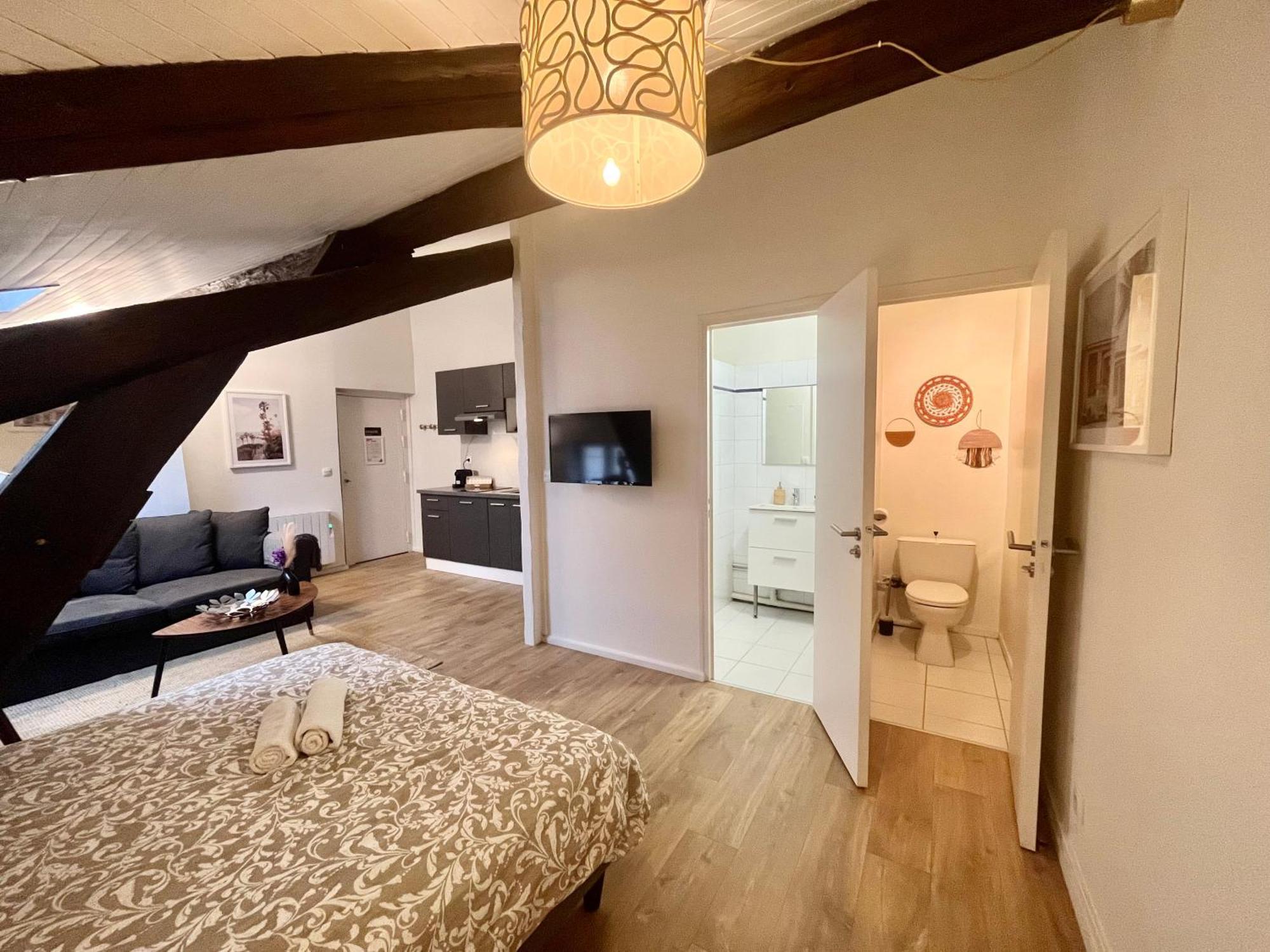 Suite Polka Lyon Exteriör bild
